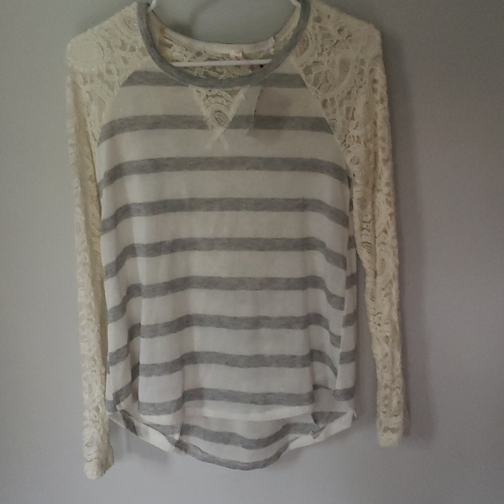NWT Womens lace tunic!